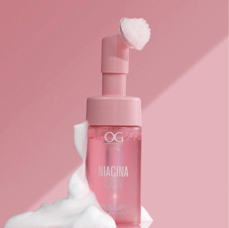 غسول وجه مع فرشاة بخلاصة النياسيناميد الزهري - OG NIACINA SKIN - 100ML